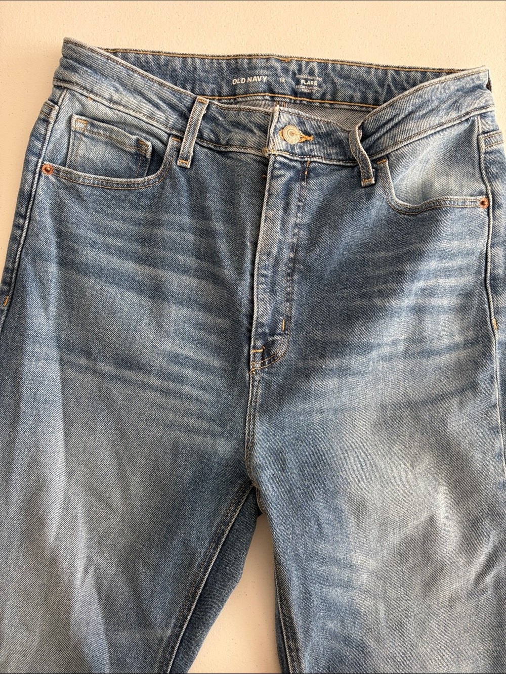 Old Navy Women’s Light Blue Slim Straight Jeans